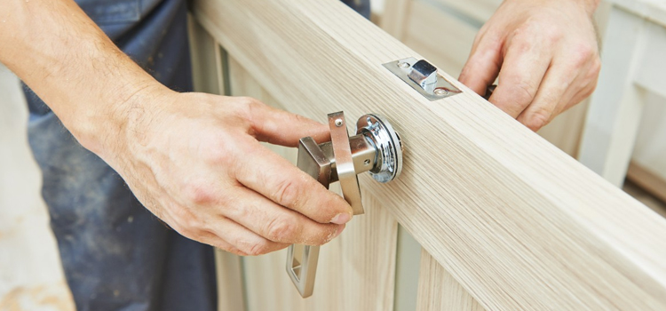 interior door repair Miami Lakes