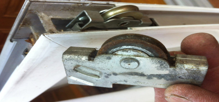 screen door roller repair in Miami Lakes
